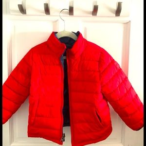 Gap reversible puffer jacket red and navy camo